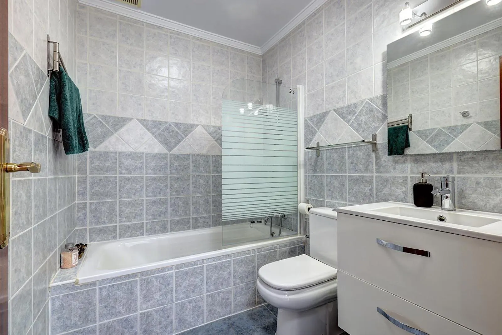 Holiday home Chalet Familiar Con Hermosas Vistas Al Mar En Manilva Castillo de Sabinillas Spain