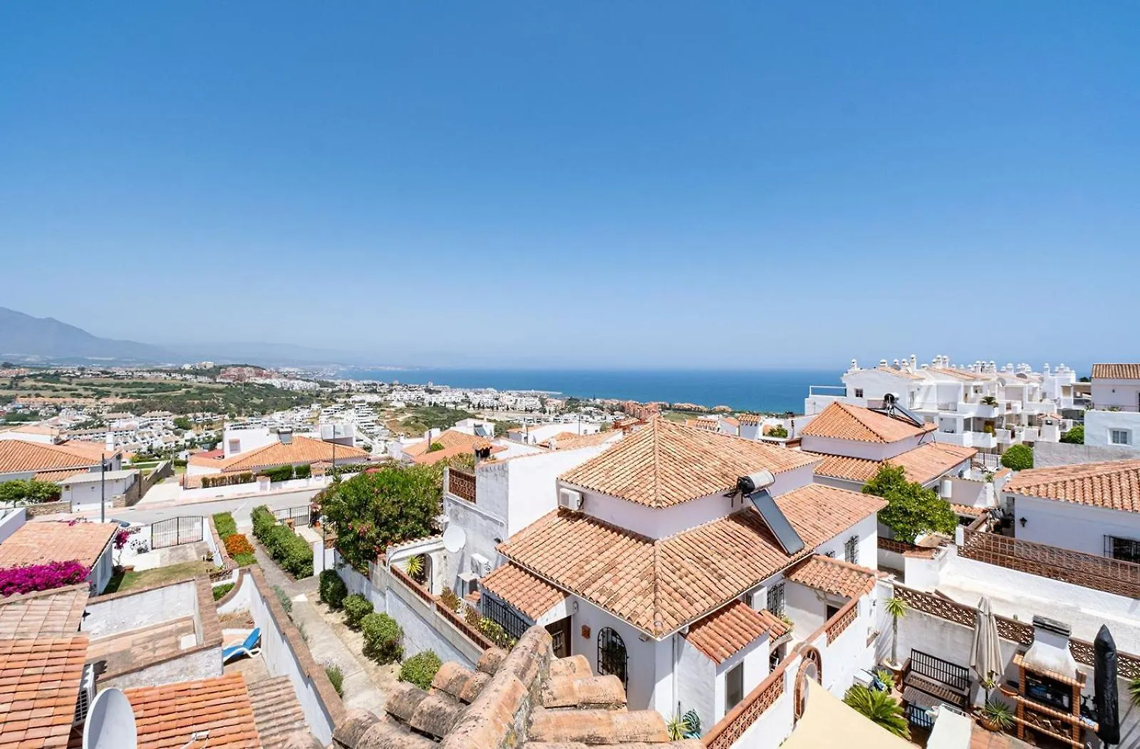Holiday home Chalet Familiar Con Hermosas Vistas Al Mar En Manilva Castillo de Sabinillas Spain