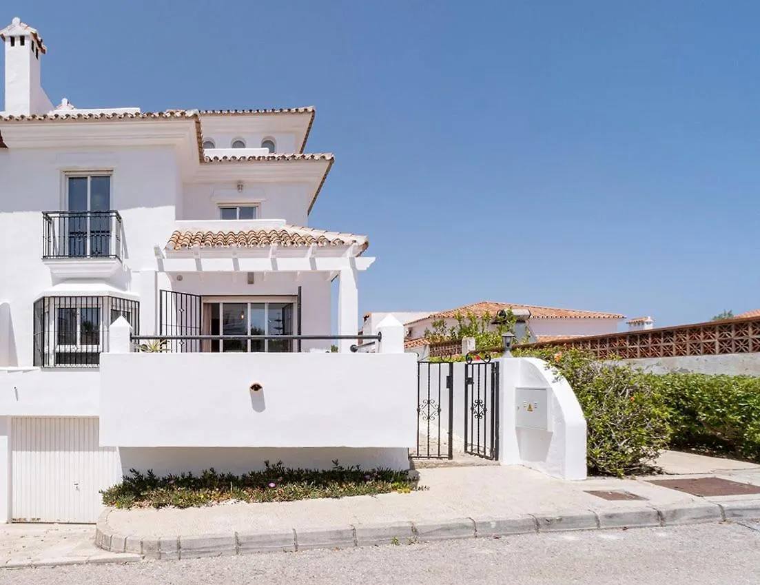 Chalet Familiar Con Hermosas Vistas Al Mar En Manilva Castillo de Sabinillas 0*,  Spain